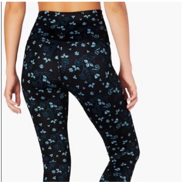 Beyond Yoga Lux High Waisted Leggings & Criss Cross Cropped Tank SMALL - Picture 2 of 16